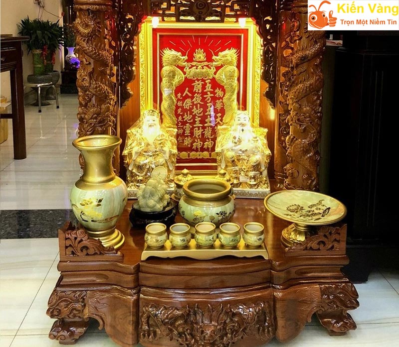 Mơ thấy bàn thờ ông Địa có ý nghĩa ấm no, sung túc cho cả gia đình Mơ thấy bàn thờ ông Địa có ý nghĩa ấm no, sung túc cho cả gia đình
