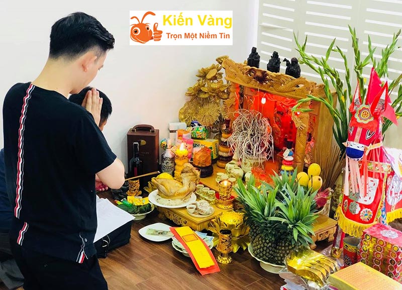 Mơ thấy đang chuyển bàn thờ là báo hiệu cho một khởi đầu mới, một sự biến đổi to lớn trong cuộc sống Mơ thấy đang chuyển bàn thờ là báo hiệu cho một khởi đầu mới, một sự biến đổi to lớn trong cuộc sống