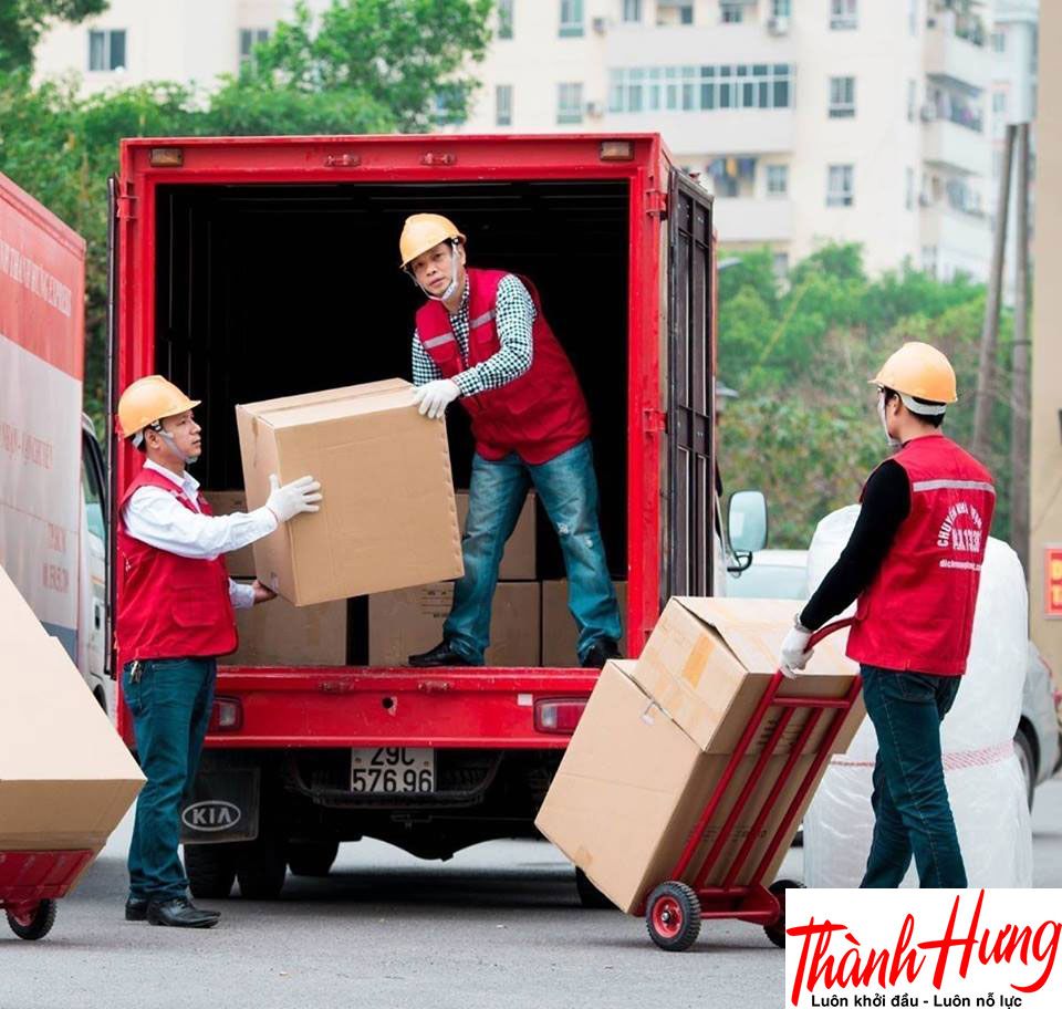 Thực hiện vận chuyển đồ đạc đến địa điểm mới an toàn, cẩn thận